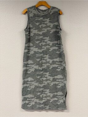Universal Thread Green Camouflage Sleeveless Midi Dress